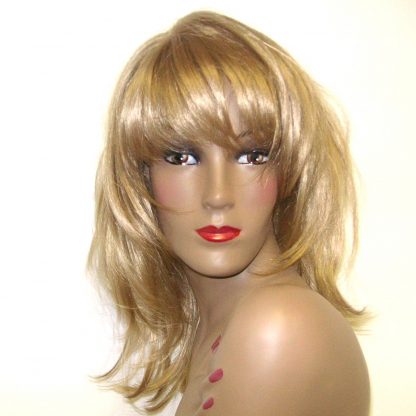 Sandra layered hair in Blonde